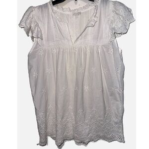 JENNIFER & GRACE- Eyelet ruffled sleeve tank top size medium